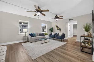 1190 Rue Des Chateaux, Saint Petersburg, FL 33707 - Photo 4