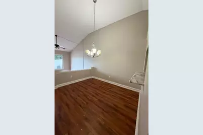 3330 Laurel Dale Drive, Tampa, FL 33618 - Photo 2
