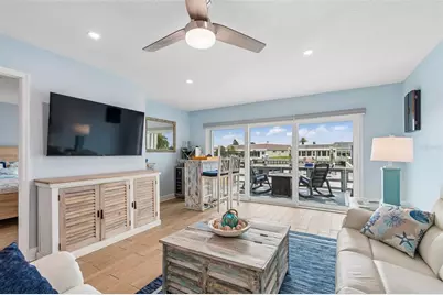 392 Boca Ciega Point Boulevard N, Saint Petersburg, FL 33708 - Photo 14