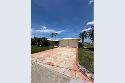 732 Pruitt Drive, Saint Petersburg, FL 33708 - Photo 4