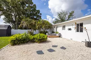 5931 Mangrove St N, Saint Petersburg, FL 33703 - Photo 20