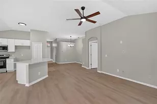 8536 Canterbury Lake Blvd, Tampa, FL 33619 - Photo 30