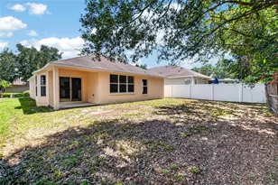 8536 Canterbury Lake Blvd, Tampa, FL 33619 - Photo 44
