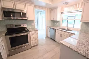 9927 Middlecoff Dr, New Port Richey, FL 34655 - Photo 16