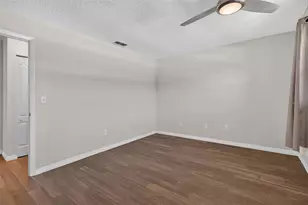 5705 80th St N, Saint Petersburg, FL 33709 - Photo 32