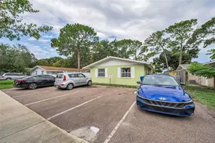 906/908 Lake Palms Dr, Largo, FL 33771 - Photo 2