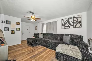 906/908 Lake Palms Dr, Largo, FL 33771 - Photo 8