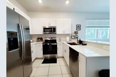 10268 Trumpet Honeysuckle Way, San Antonio, FL 33576 - Photo 8