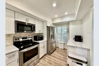 5220 S Russell Street #32, Tampa, FL 33611 - Photo 10