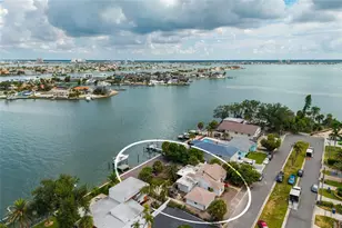 216 Punta Vista Dr, Saint Pete Beach, FL 33706 - Photo 14