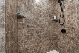 1305 29th St W, Bradenton, FL 34205 - Photo 22