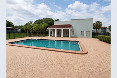 2812 Somerset Park Drive #105, Tampa, FL 33613 - Photo 16