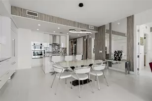 301 1st St S, Saint Petersburg, FL 33701 - Photo 14