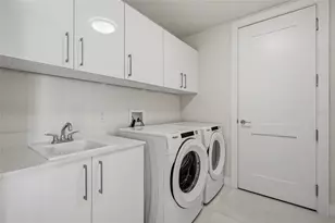 301 1st St S, Saint Petersburg, FL 33701 - Photo 56