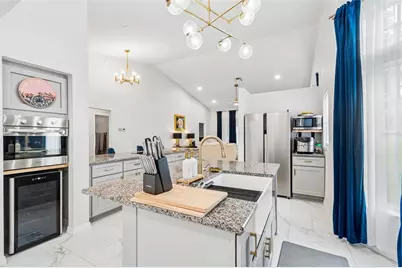 9376 French Quarters Circle, Weeki Wachee, FL 34613 - Photo 20