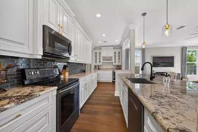 626 35th Avenue N, Saint Petersburg, FL 33704 - Photo 16