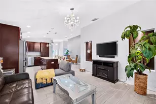 3227 W Spruce St, Tampa, FL 33607 - Photo 6
