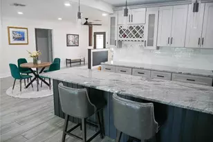 8280 32nd Ave N, Saint Petersburg, FL 33710 - Photo 10
