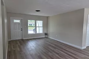 3066 66th Way N, Saint Petersburg, FL 33710 - Photo 6