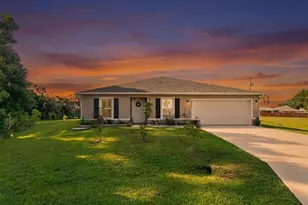 2274 SE Powell Ct, Port Saint Lucie, FL 34952 - Photo 1