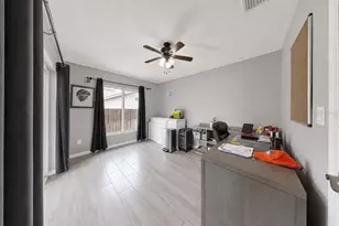 2517 Mason Oaks Dr, Valrico, FL 33596 - Photo 10