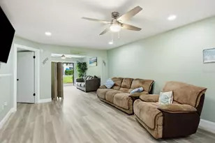 11440 Harbor Way, Largo, FL 33774 - Photo 12