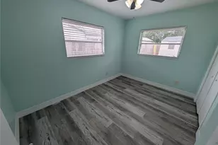 111 W Grapefruit Cir, Clearwater, FL 33759 - Photo 20
