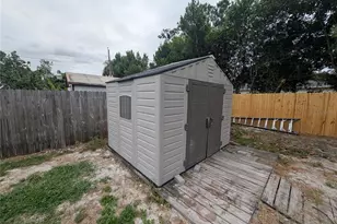 111 W Grapefruit Cir, Clearwater, FL 33759 - Photo 28