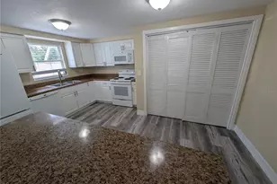 111 W Grapefruit Cir, Clearwater, FL 33759 - Photo 6