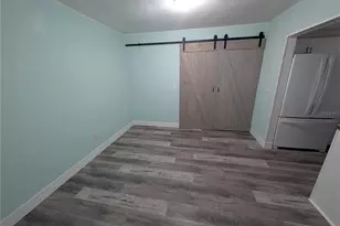 111 W Grapefruit Cir, Clearwater, FL 33759 - Photo 12