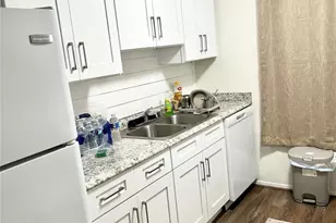 7531 Pitch Pine Cir, Tampa, FL 33617 - Photo 12