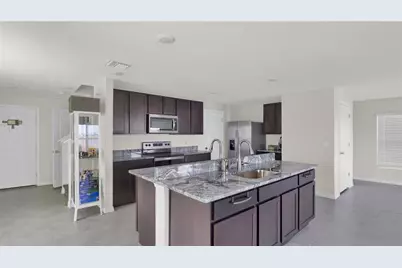 5546 Logan Cave Avenue, Wimauma, FL 33598 - Photo 8