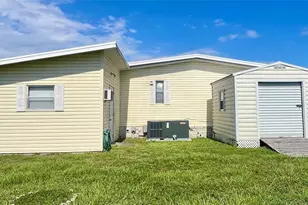 5716 Pawnee St, Zephyrhills, FL 33542 - Photo 6