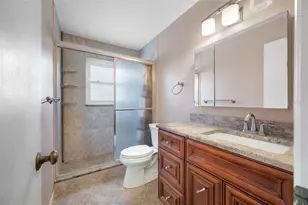 8440 Brentwood Rd, Seminole, FL 33777 - Photo 14
