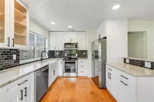 1010 W Berry Ave, Tampa, FL 33603 - Photo 10