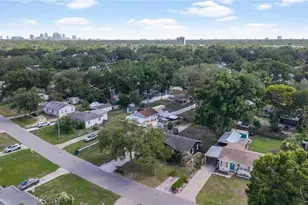 1010 W Berry Ave, Tampa, FL 33603 - Photo 32