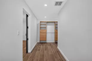 12501 St Charlotte Dr, Tampa, FL 33618 - Photo 24