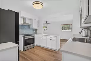 12501 St Charlotte Dr, Tampa, FL 33618 - Photo 12