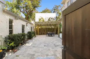 2943 W Bayshore Ct, Tampa, FL 33611 - Photo 46
