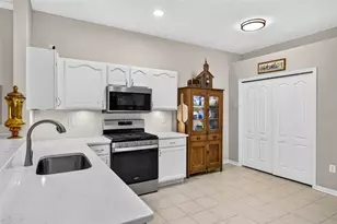 19355 Haskell Pl, Land O Lakes, FL 34638 - Photo 10