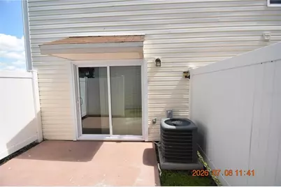 2302 Maki Road #2, Plant City, FL 33563 - Photo 8