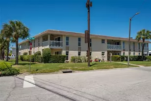 7003 Sunset Way, Saint Pete Beach, FL 33706 - Photo 10