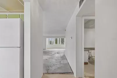 1900 68th Street N #210, Saint Petersburg, FL 33710 - Photo 4