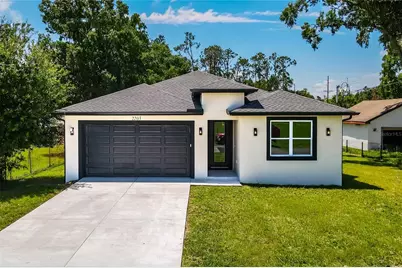 2203 W Lowry Avenue, Plant City, FL 33563 - Photo 1