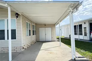 35114 Garber Ln, Zephyrhills, FL 33541 - Photo 2