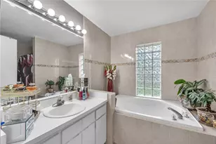 2114 W Hanna Ave, Tampa, FL 33604 - Photo 16