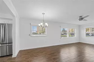 4575 Cove Cir, Saint Petersburg, FL 33708 - Photo 14