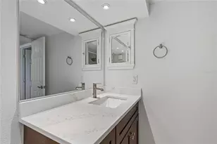 4575 Cove Cir, Saint Petersburg, FL 33708 - Photo 32