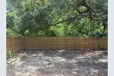 3830 Valley Tree Drive, Tampa, FL 33610 - Photo 18