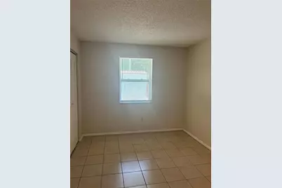 3830 Valley Tree Drive, Tampa, FL 33610 - Photo 10